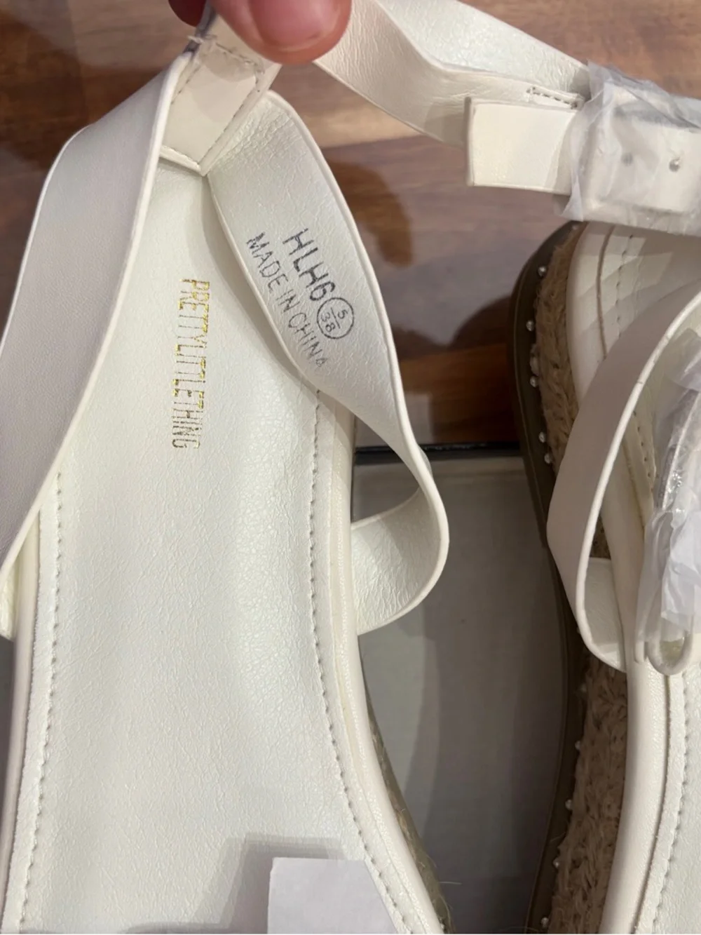 NIB Flawed Sz 7 White PU Plait Detail Strappy Espadrille Sandals Platform Shoes
